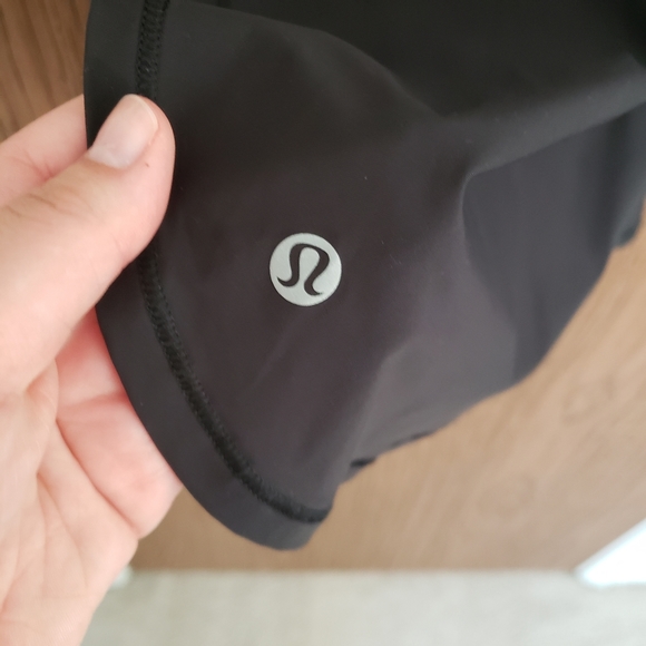 Lululemon Flowy Tank - Picture 4 of 5